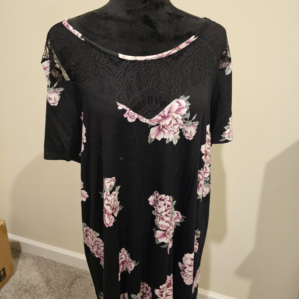 Torrid Super Soft Knit Top in Black And Pink